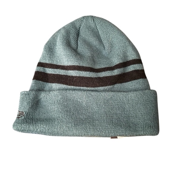 Men's New Era Midnight Green Philadelphia Eagles Team Logo Cuffed Knit Hat - Picture 4 of 4